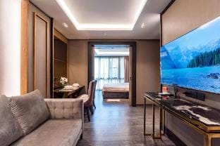 Amazing Apartment w. Pool 1BR | Near Bazaar Vacation rental in Chiang Mai