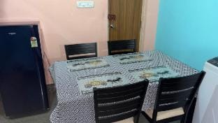Secure 1BHK – 10 Mins from Airport, CCTV, Grills. Vacation rental in Bengaluru