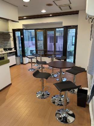 浅草エリア最大級！MAX18名/5階戸建166平米/100inchモニター/高速Wi-Fi Vacation rental in Japan