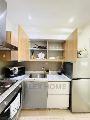 Alex Staycation Home in South of Market, BGC Vacation rental in Makati