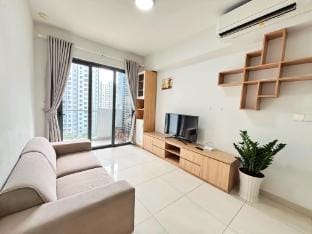 Home Me 2pn 2wc Emerald celadon Tân Phú  Apartment in Ho Chi Minh City