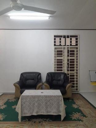 Mawaddah Homestay (Lower Level) Vacation rental in Terengganu, Malaysia