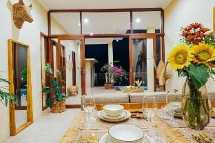 Aaya - 3BR Villa–Pool, Rice Fields, 10 Min Beach Villa in North Kuta