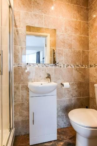 Stylish 6 Bed Detached House Vacation rental in Newcastle upon Tyne