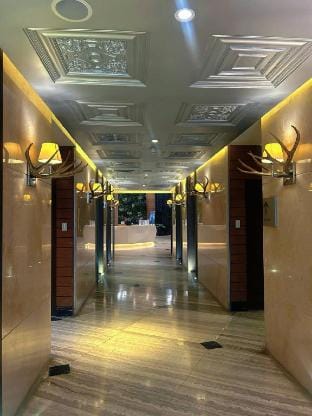 Cozy Knightsbridge Studio Unit with Balcony Vacation rental in Makati