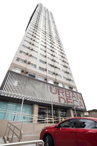 Urban Deca Tower Condotel / Staycation Vacation rental in Mandaluyong