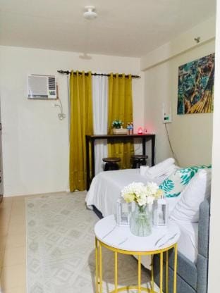 Oceanfront Condo in Dumaguete City - Perfect Getaway Apartment in Dumaguete