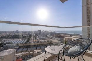 Airy 1-Bedroom Apartment Coastal-Style in Dubai Marina Apartment in Dubai