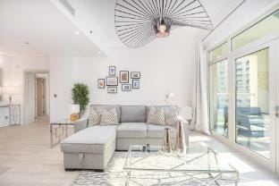 Modern 1BR Haven for 3 in Palm Jumeirah Apartment in Dubai