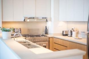 Stylish Cozy 3-Bedroom Apartment with Harbour Views in Dubai Creek Harbour Apartment in Dubai