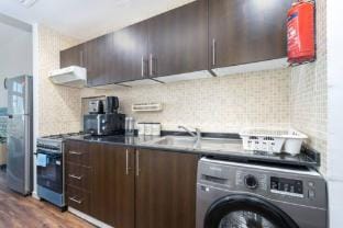 Calm Studio Apartment Right by the Golf Courses in Sports City Apartment in Dubai