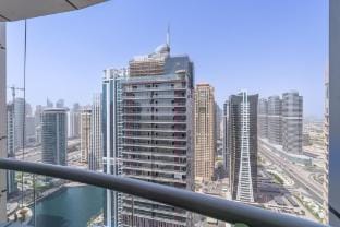 Comfy 1-Bedroom Apartment Perfect for 4 in JLT Apartment in Dubai