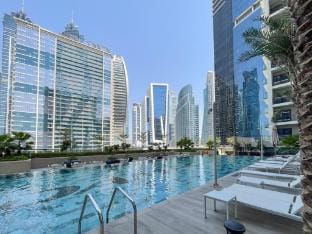 Stylish 1-Bedroom Apartment with Stunning Canal Views at Business Bay Apartment in Dubai