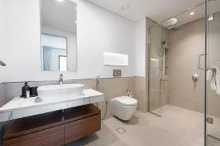 Warm and Earthy 1-Bedroom Apartment Perfect for Family in Madinat Jumeirah Living Apartment in Dubai