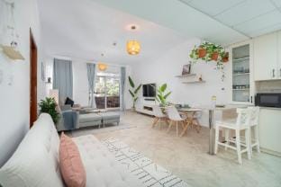 Cozy 1-Bedroom Apartment for 5 in Motor City Apartment in Dubai