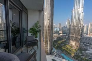 Cozy 2-Bedroom Apartment Perfect for Family  in Downtown with Burj Khalifa Views Apartment in Dubai