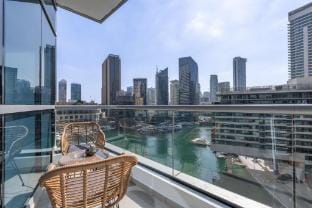 Chic Marina-View Studio in Bay Central  Marina Apartment in Dubai