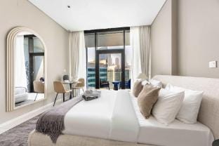 Marquise Square Apartment in Dubai