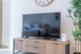 Prime Studio in Jumeirah Bay X1 in JLT - Sleeps 2 Apartment in Dubai