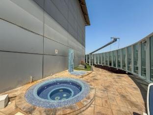 Stylish Studio Apartment in Tecom s Prime Location Apartment in Dubai