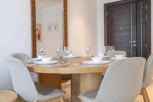 Contemporary 2-Bedroom Apartment in Silverene Apartment in Dubai