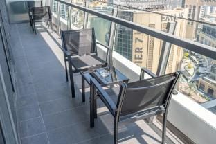 Contemporary 2-Bedroom Apartment in Silverene Apartment in Dubai