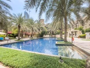 Luxury 2BR Apartment with Full Burj Khalifa View  2-Min Walk to Dubai Mall Apartment in Dubai