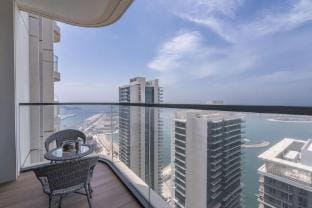 Bedroom in Marina Vista with Full Palm Views Apartment in Dubai