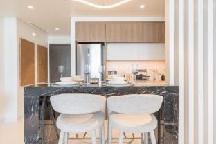 Bedroom in Marina Vista with Full Palm Views Apartment in Dubai