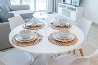Sleek 1 Bedroom in Studio One with Great Amenities Apartment in Dubai