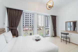 Exceptional and Stunning 1 Bedroom in Dubai Marina Apartment in Dubai