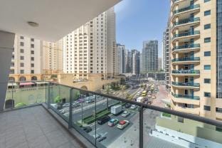 Exceptional and Stunning 1 Bedroom in Dubai Marina Apartment in Dubai