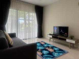 Big Big Big family 4BR side pool view, IPOH Apartment in Ipoh