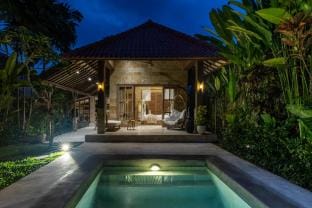 NyamanV1-Lush,Private,Serene–A Villa forRelaxation Villa in Sukawati