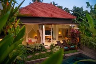 Villa MB Ubud. 2 bedrooms private pool villa Vacation rental in Ubud