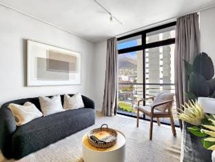 The Lookout at Suro. Vacation rental in Sea Point