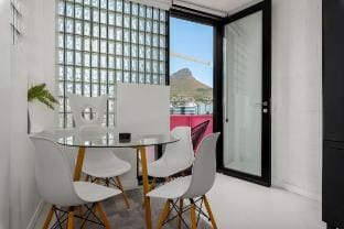Fresh & Colorful Studio in CPT Vacation rental in Cape Town