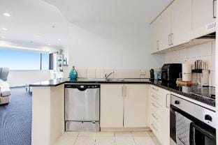 Luxurious 1BR Apt Rooftop Pool Vacation rental in Auckland