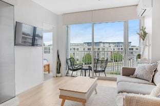 Style & Comfort & Great Beds Pool 2BR CarPark Vacation rental in Auckland