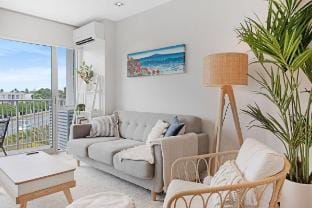 Style & Comfort & Great Beds Pool 2BR CarPark Vacation rental in Auckland