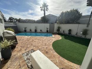 Sunset Links Golf Estate home, walk to beach Vacation rental in Cape Town