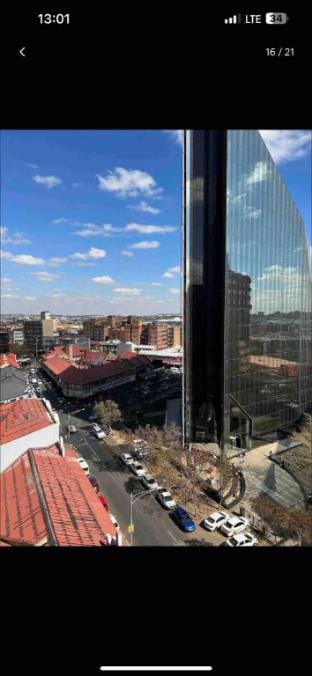 The Franklin Modern apartment with free parking Vacation rental in Johannesburg