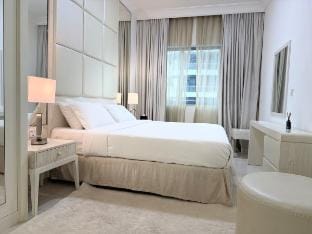 ASHRI Luxury apt |Steps to Dubai Mall|Burj Khalifa Vacation rental in Dubai