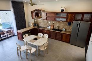 Yên Riverside Villa - Homestay Huế Villa in Laos