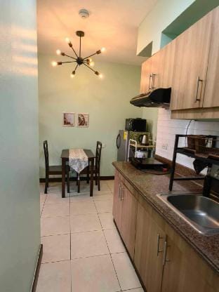 Stellar Place 1-br unit at Visayas Ave! Apartment in Quezon City