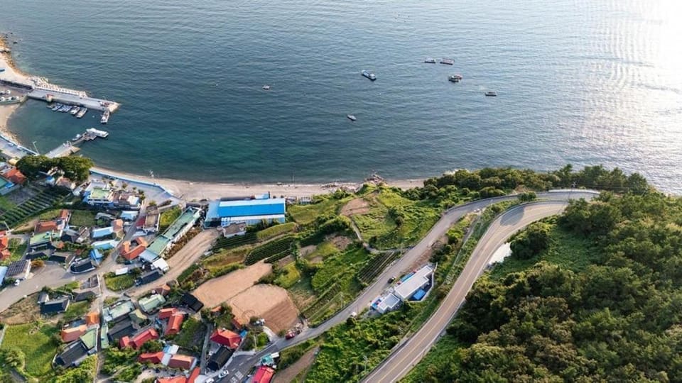Pool Villa Beauty Namhae Bed and Breakfast in South Korea