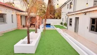 Nexus Luxury Lodge E(Netflix,Free Wifi,Dstv) Vacation rental in Gauteng