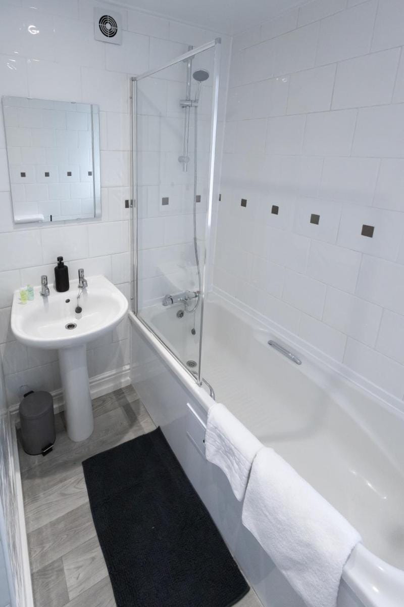 Boughton House by Guestz Apartment in Chester