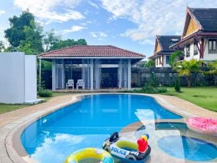 Per La Villa Khaolak,3-bedroom private villa Villa in Khuekkhak