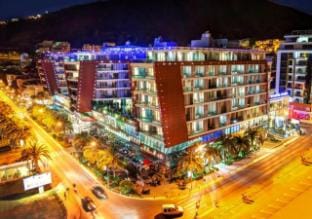 Condo Studio Plaza Apartment in Budva